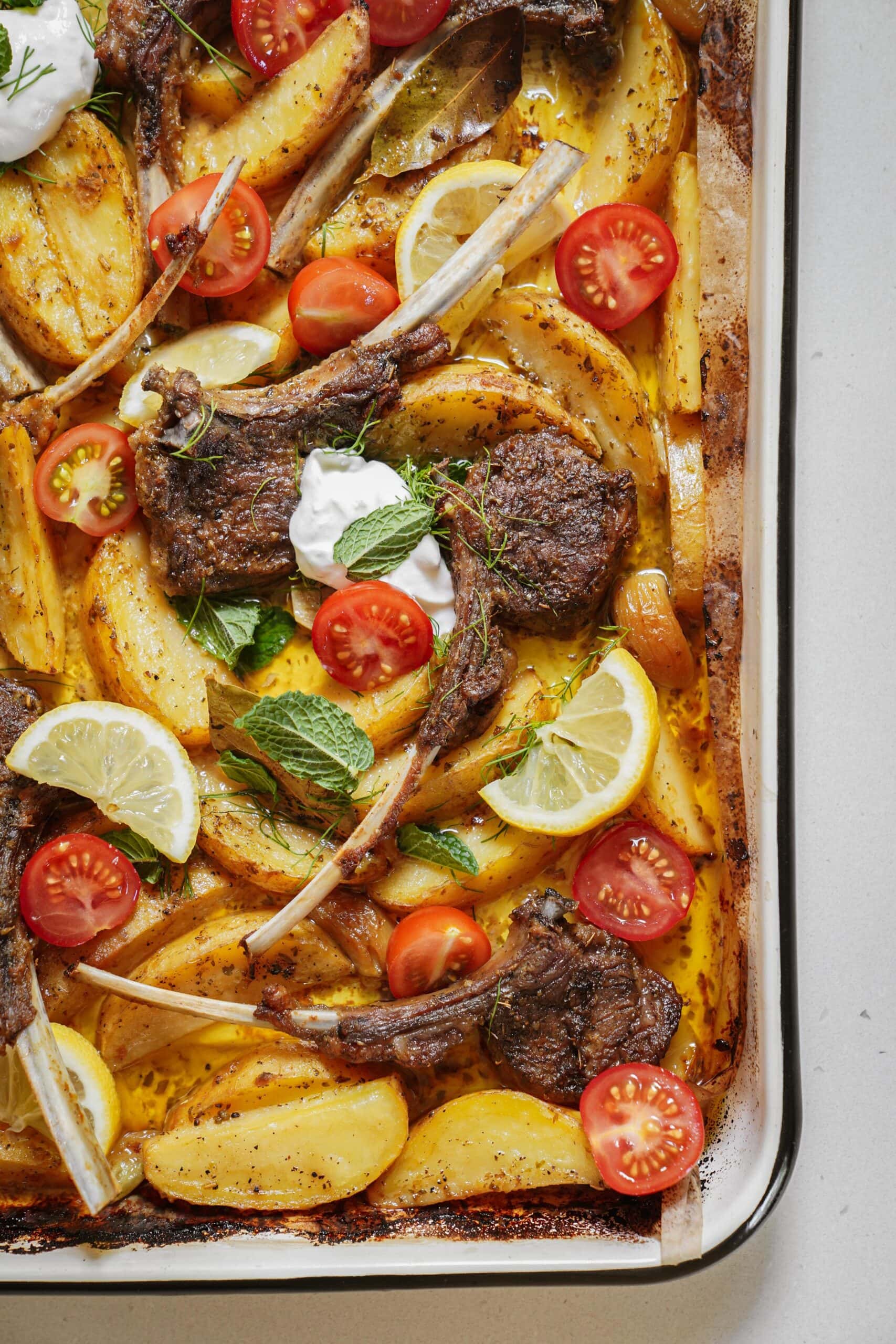 Oven Baked Lamb Chops: Easy Gourmet Dinner with Aromatic Marinade